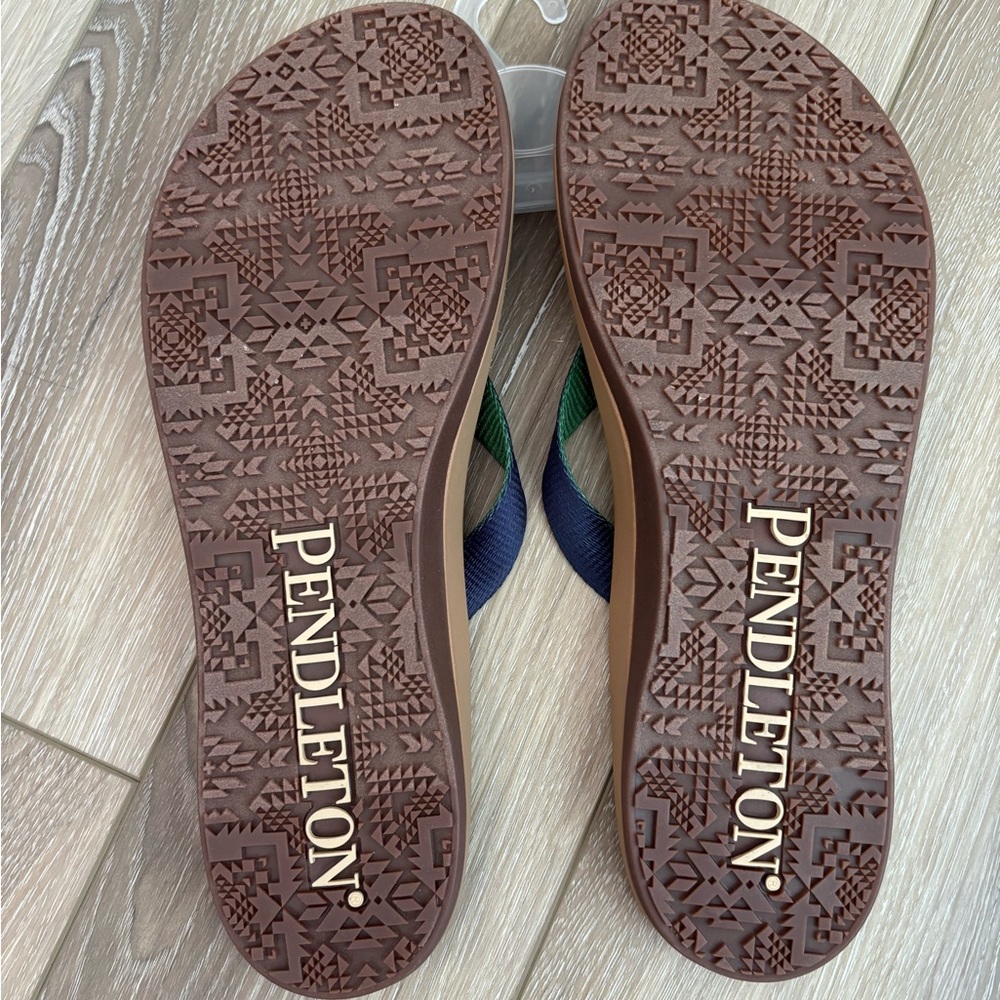 Pendleton Crater Lake Women’s Flip Flops Size 11 - Picture 11 of 12